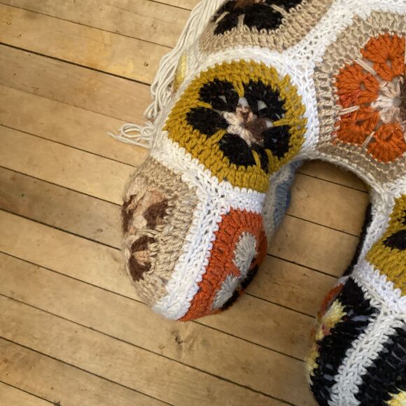 Vintage Crocheted Afghan Horse Pony Pillow Huge 18”x30” Floral Retro 70’s - Picture 13 of 16